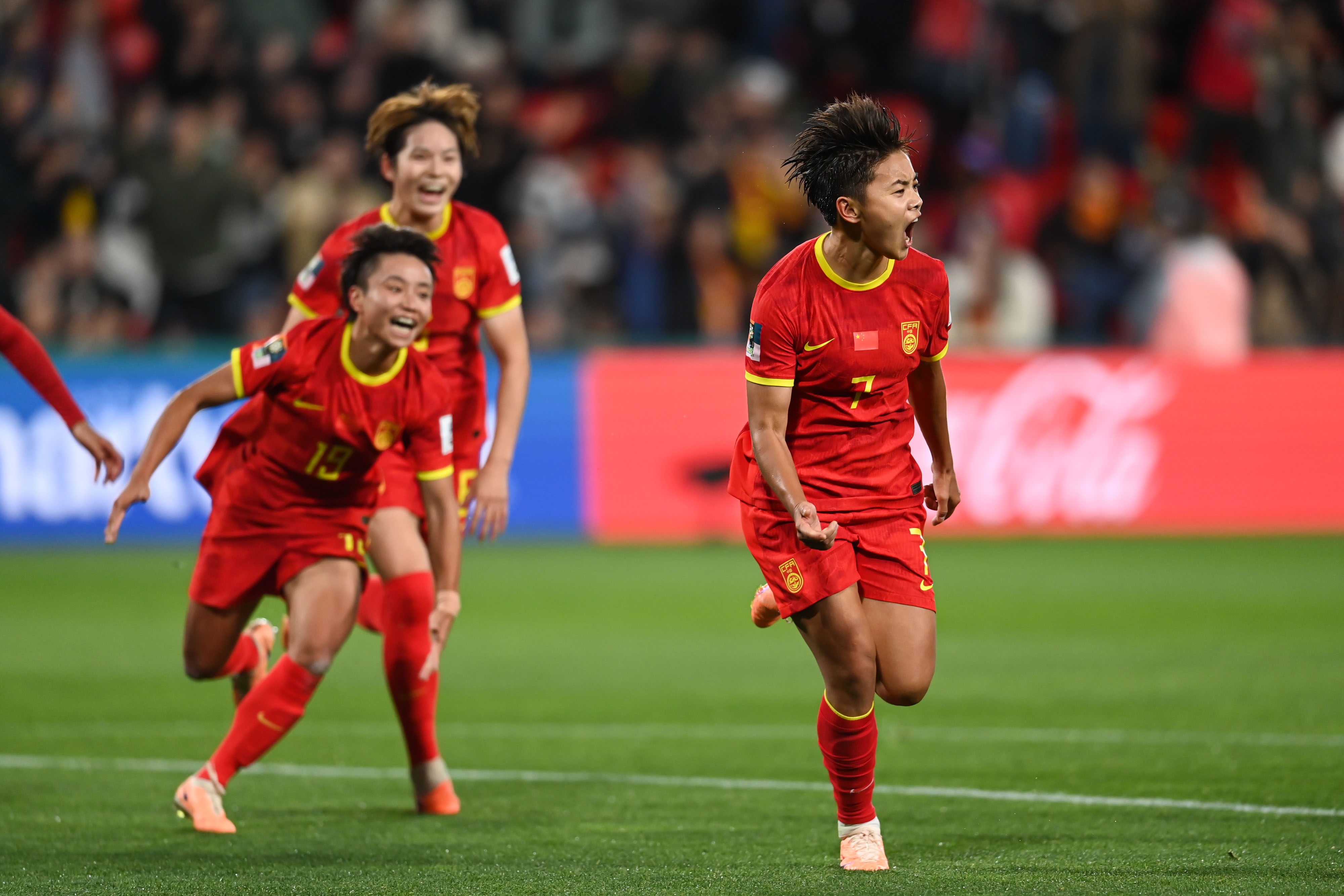 国际足联女足世界杯小组赛，中国队轻松晋级