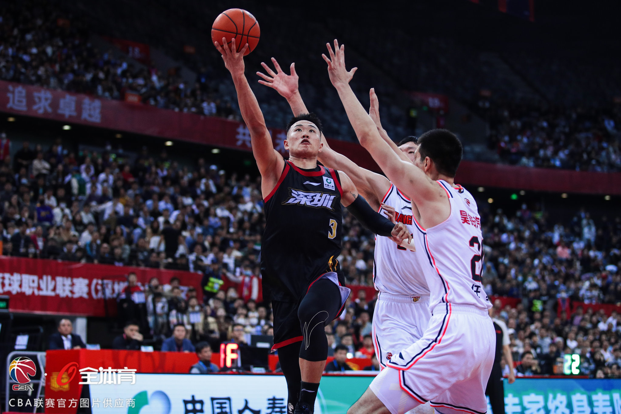 爱游戏APP-CBA总决赛：广东华南虎三连胜获得开门红