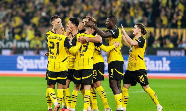 爱游戏在线-多特蒙德主场胜利，稳定联赛前三位置