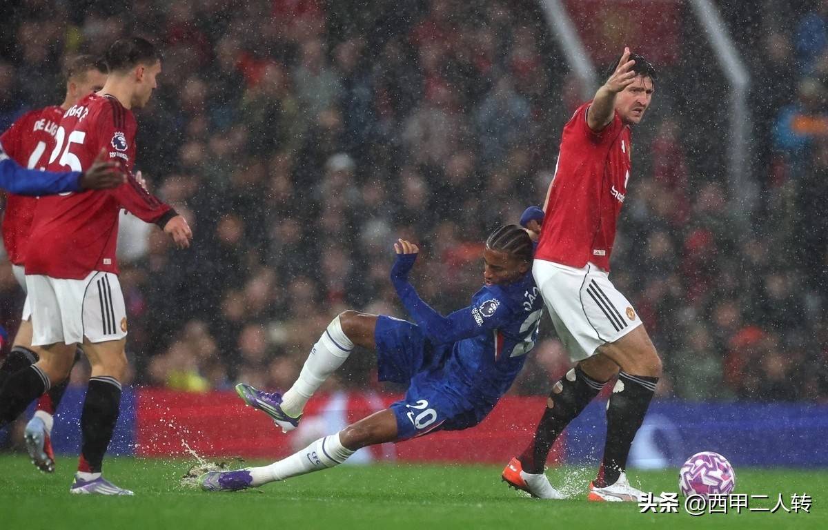 爱游戏官方-球队状态神勇，轻松控制比赛局面