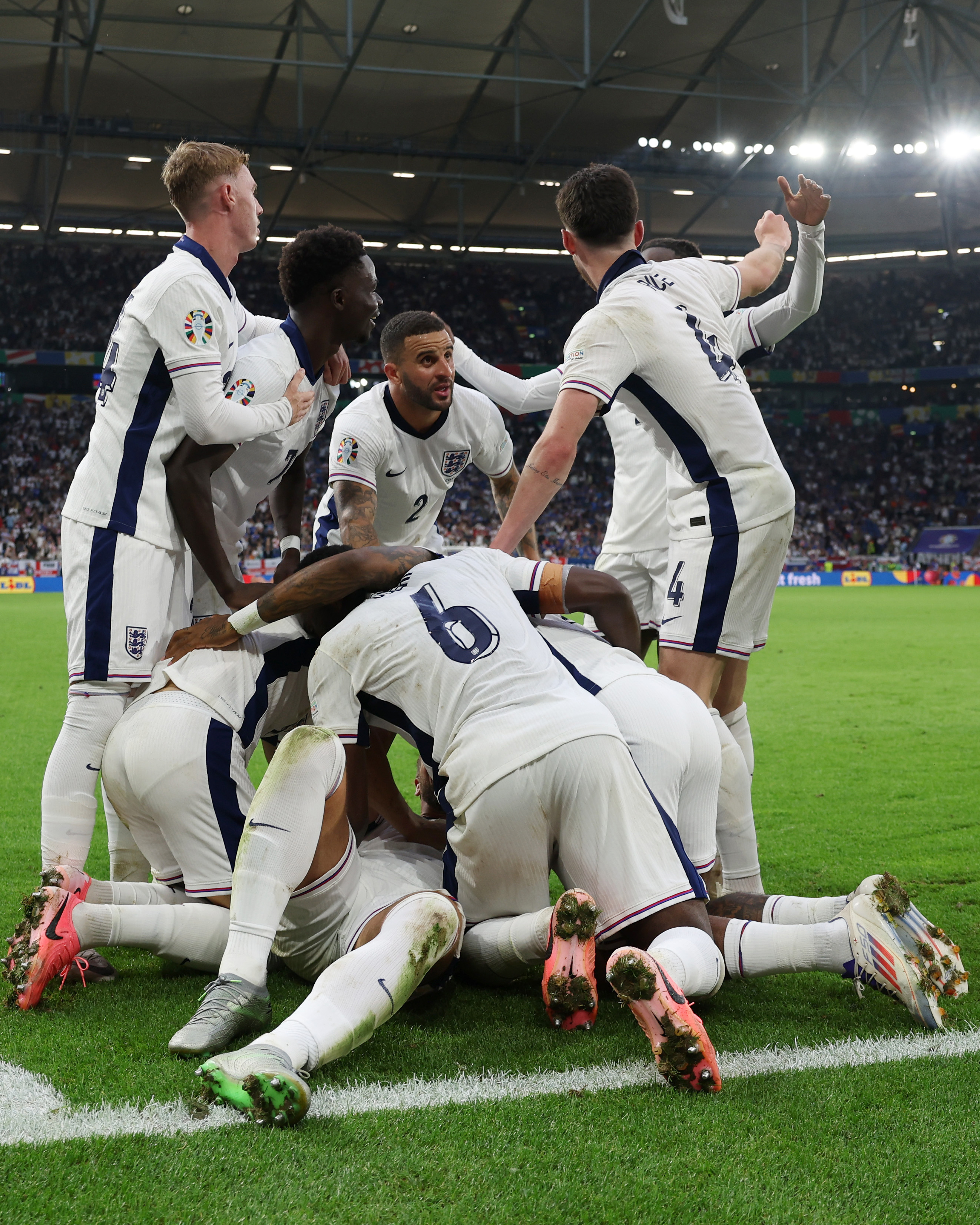 关于斯洛伐克胜土耳其：欧洲国际比赛的震撼拼搏的信息