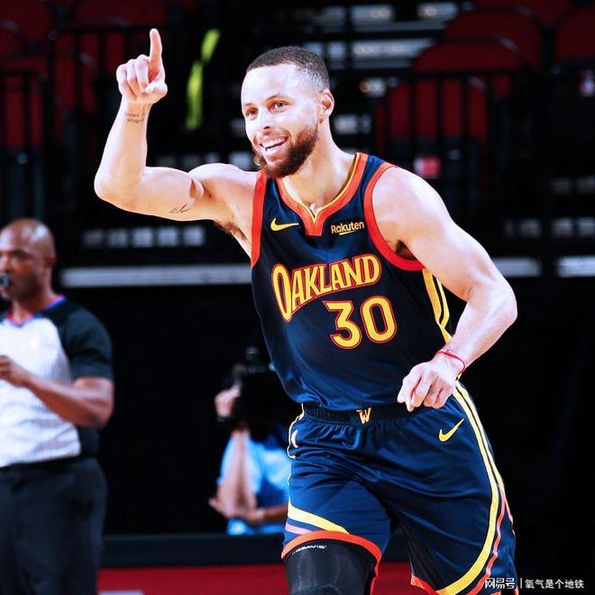 爱游戏娱乐-灰熊翻盘火箭，陶汉林刷新纪录的简单介绍