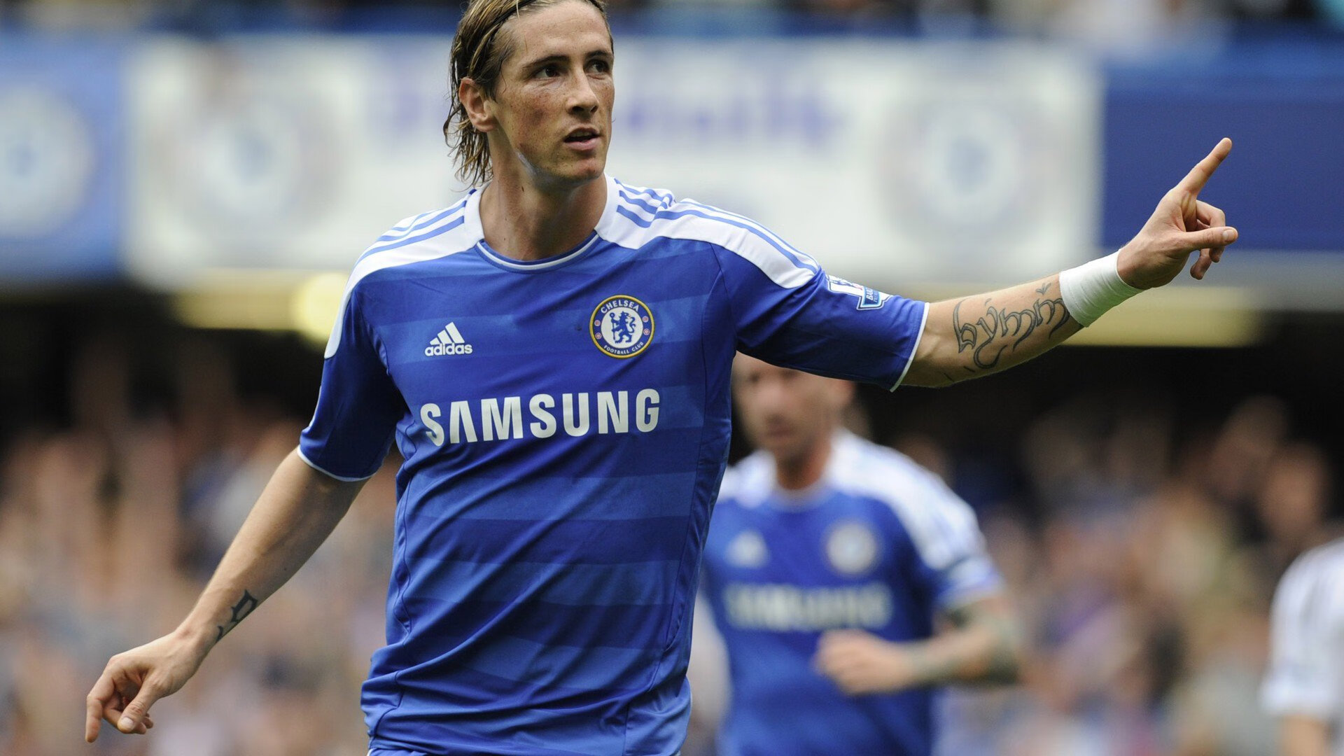 双重喜悦的夜晚,当高卢雄鸡啼破温布利,远方的球台正掠过林高远的火焰